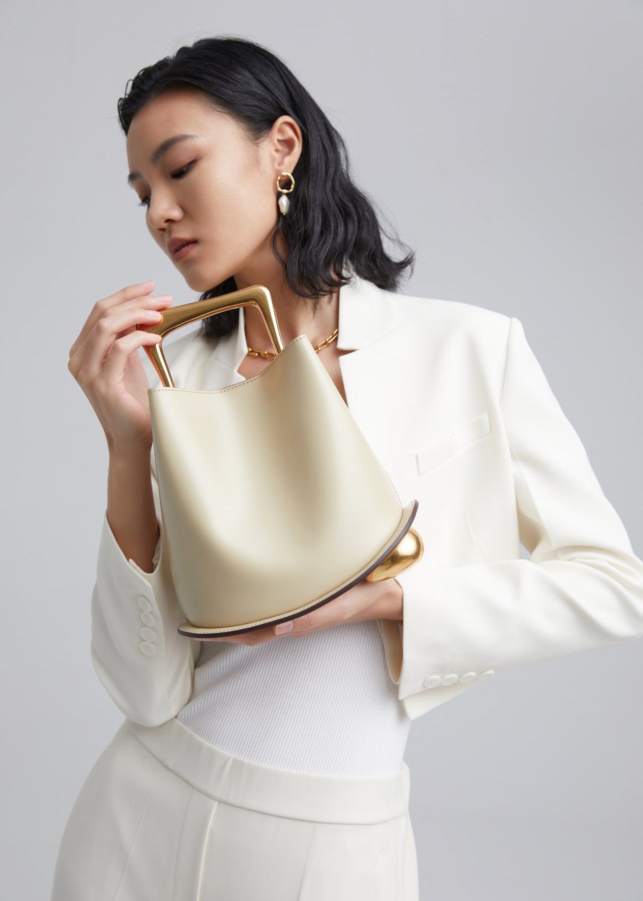 The Quirky Lab Bucket Bag-Playful