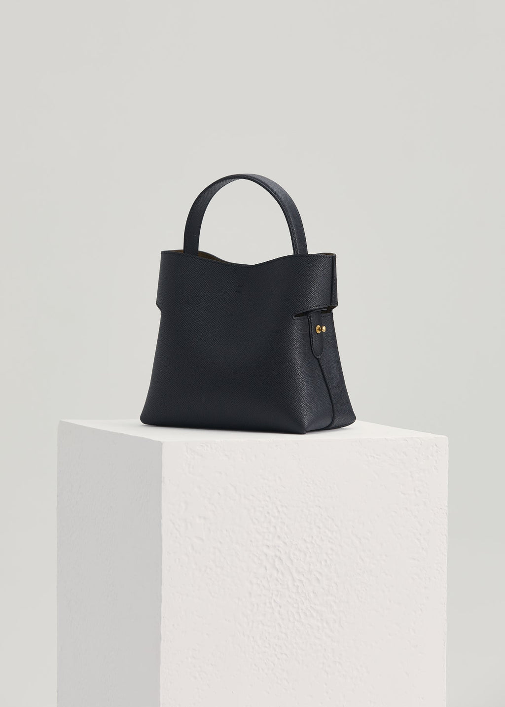 "Qingyi" Series Black Tote Bag