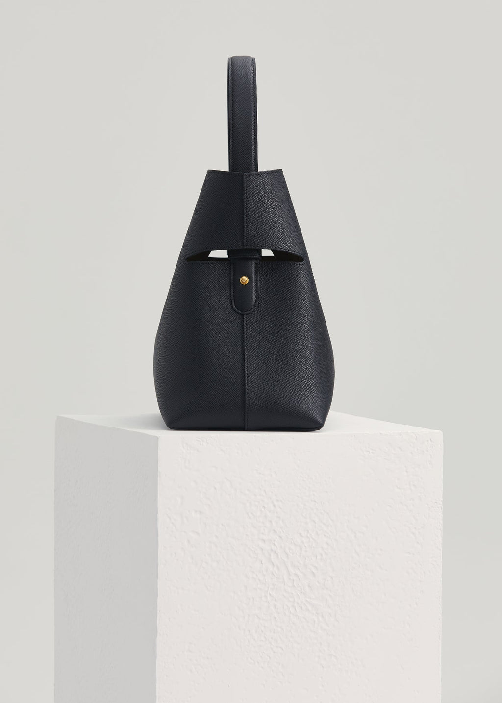 "Qingyi" Series Black Tote Bag