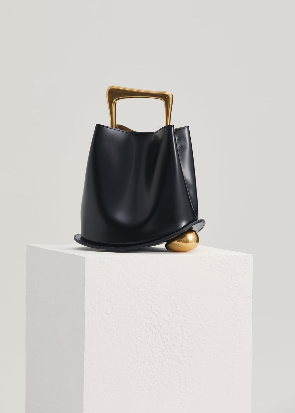 The Quirky Lab Bucket Bag-Playful