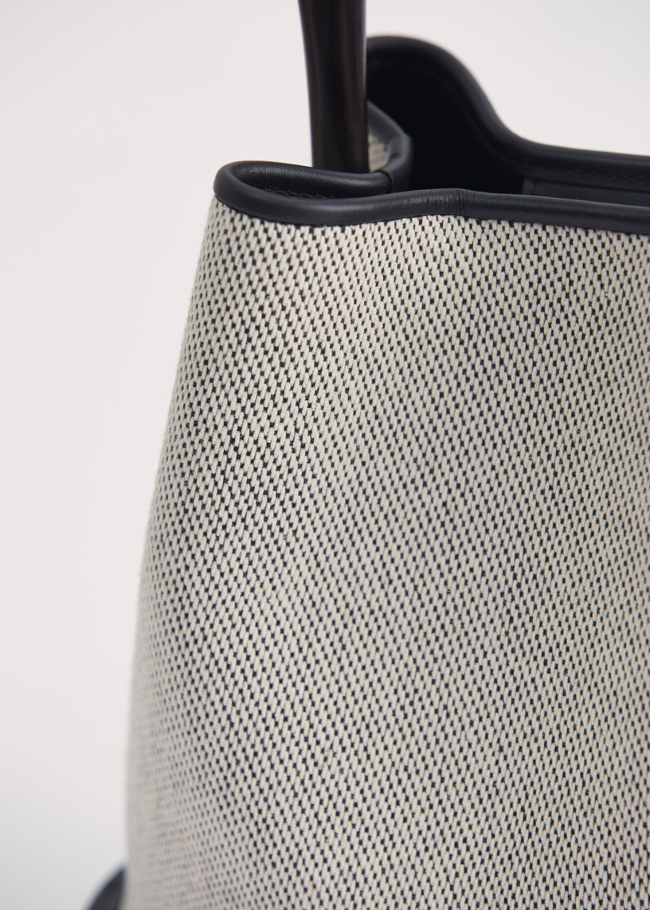 The Quirky Lab Bucket Bag-Playful