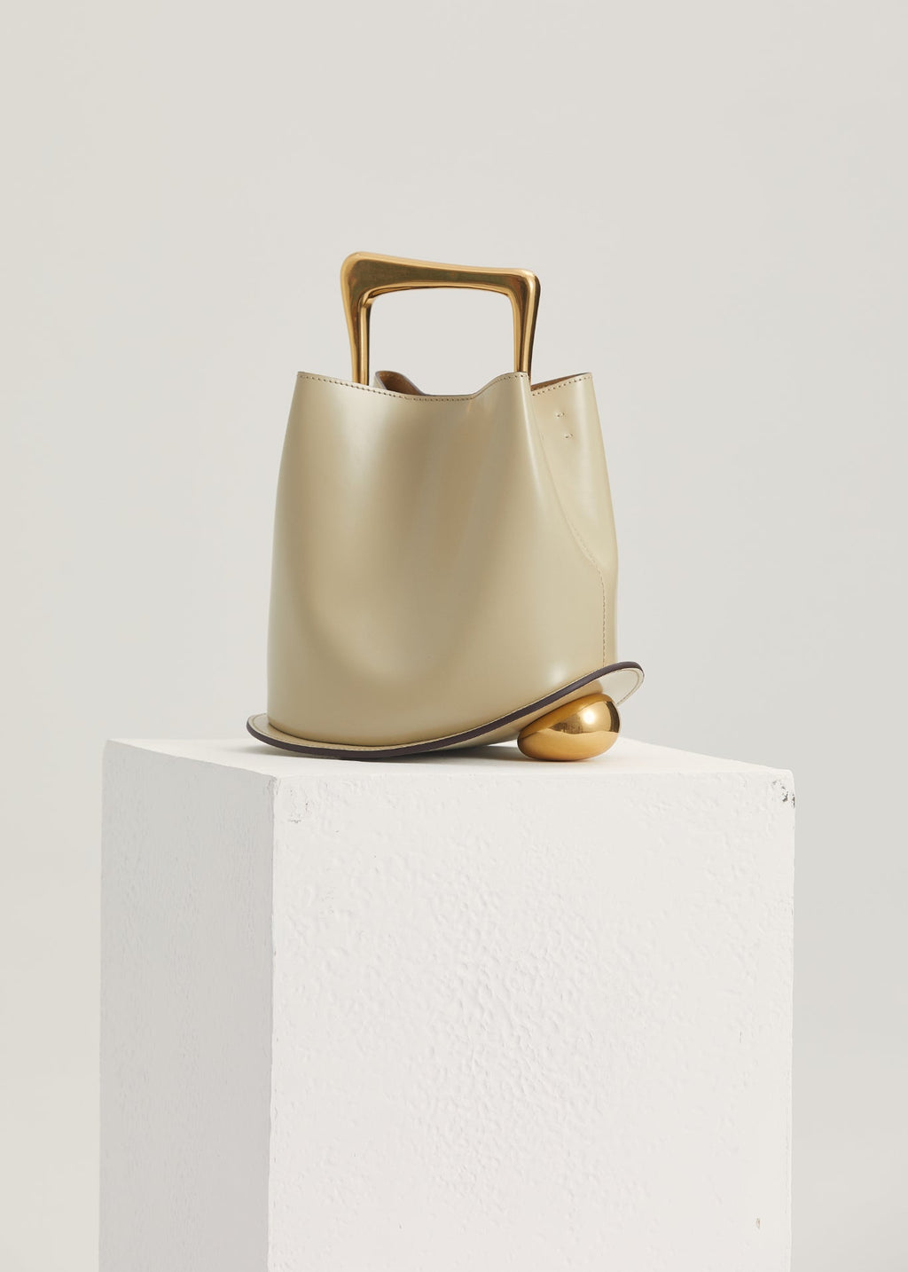 The Quirky Lab Bucket Bag-Playful