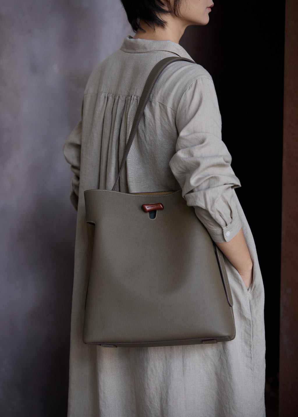 "Qingjin" Series Large Shoulder Bag