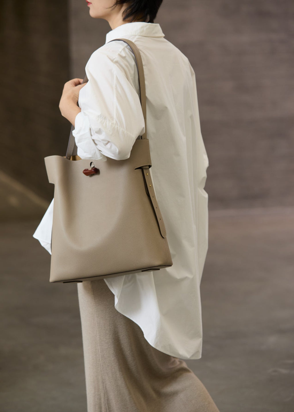 "Qingjin" Series Large Shoulder Bag
