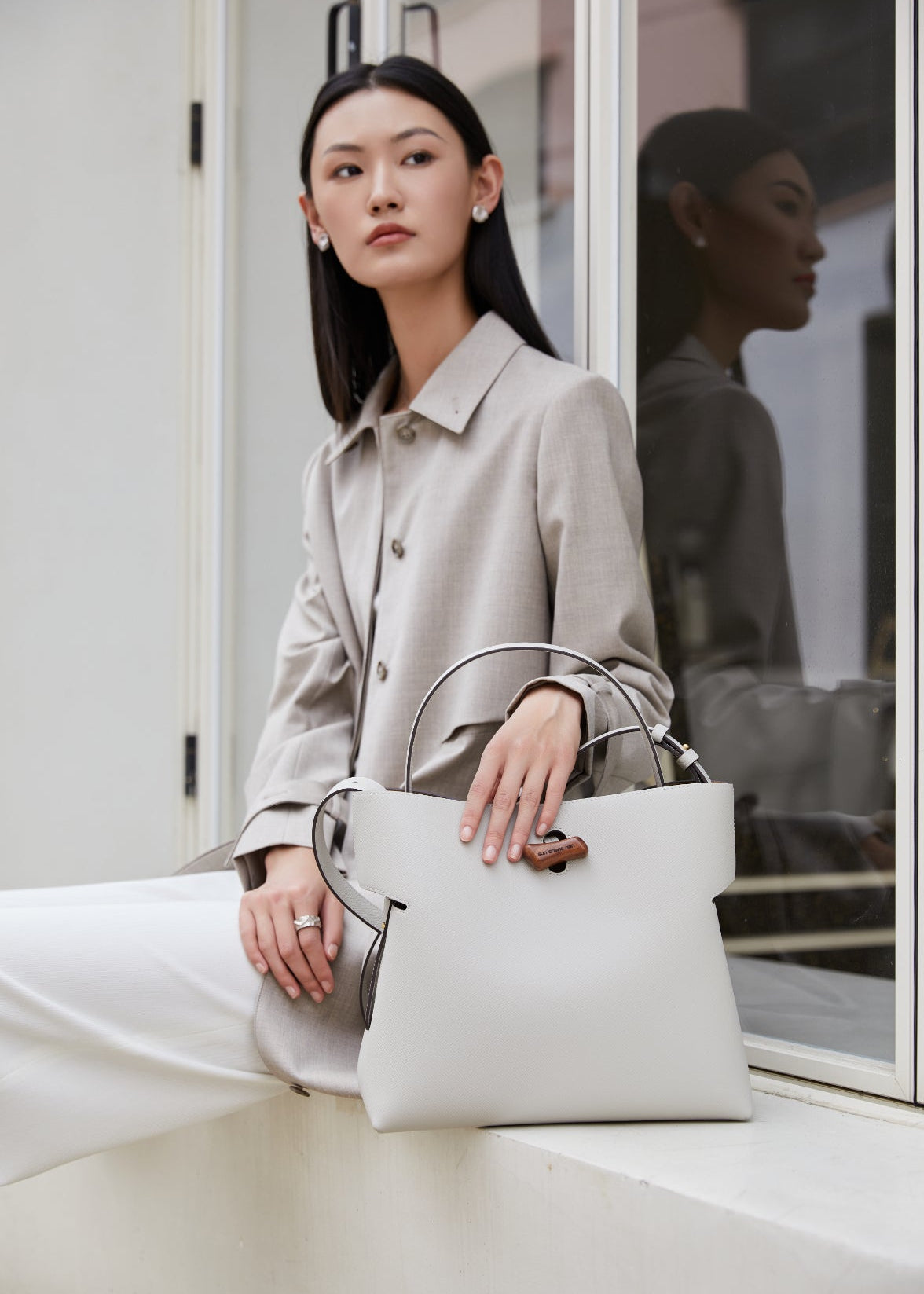 "Qingyi" Series Pearl Gray Tote Bag