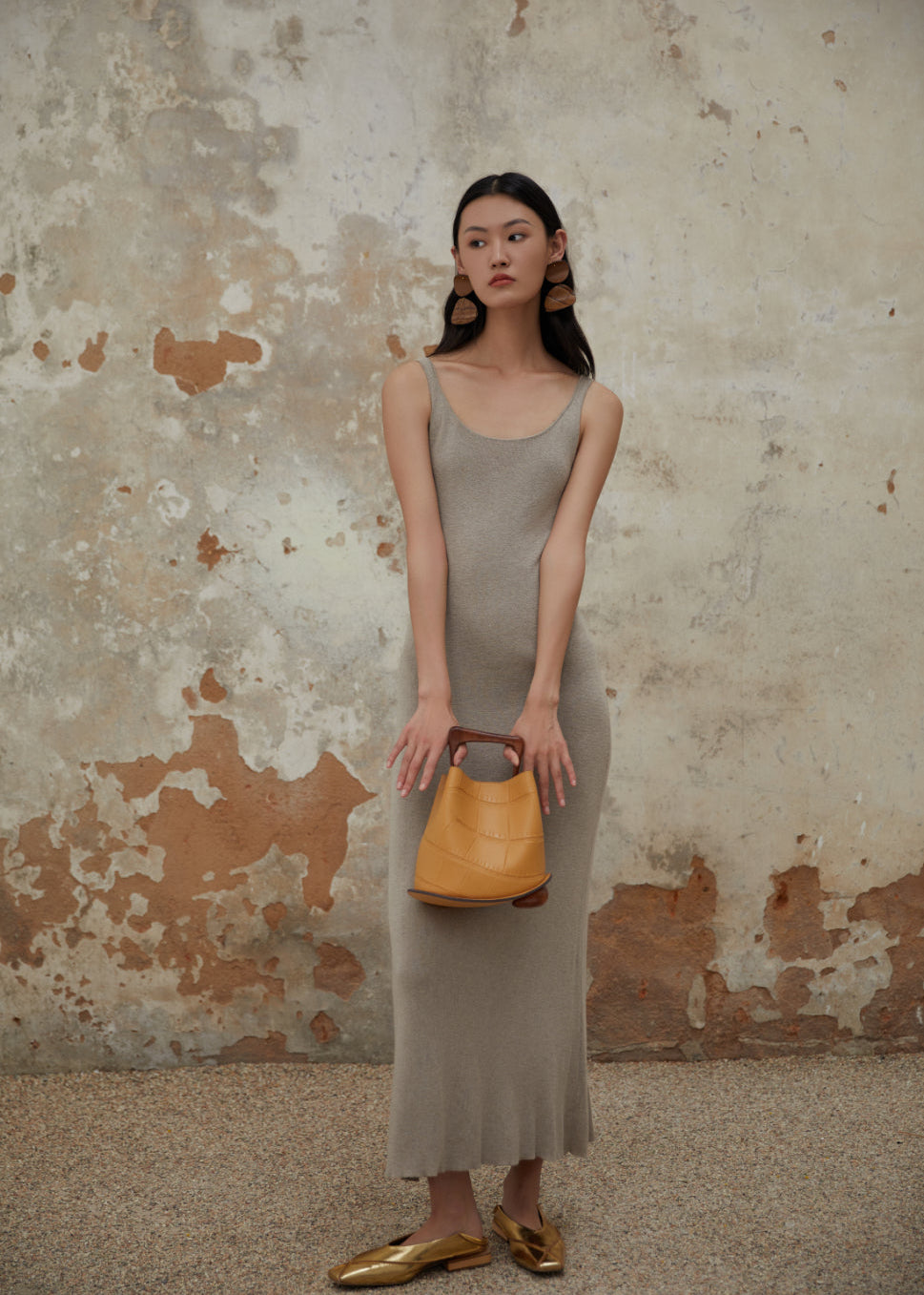 The Quirky Lab Bucket Bag-Playful